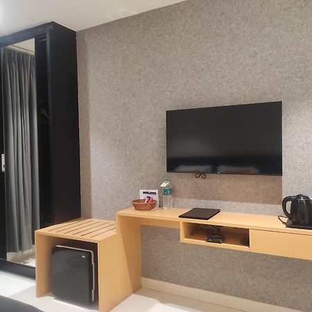 Clubway Grand A Boutique Hotel Джорхат Экстерьер фото