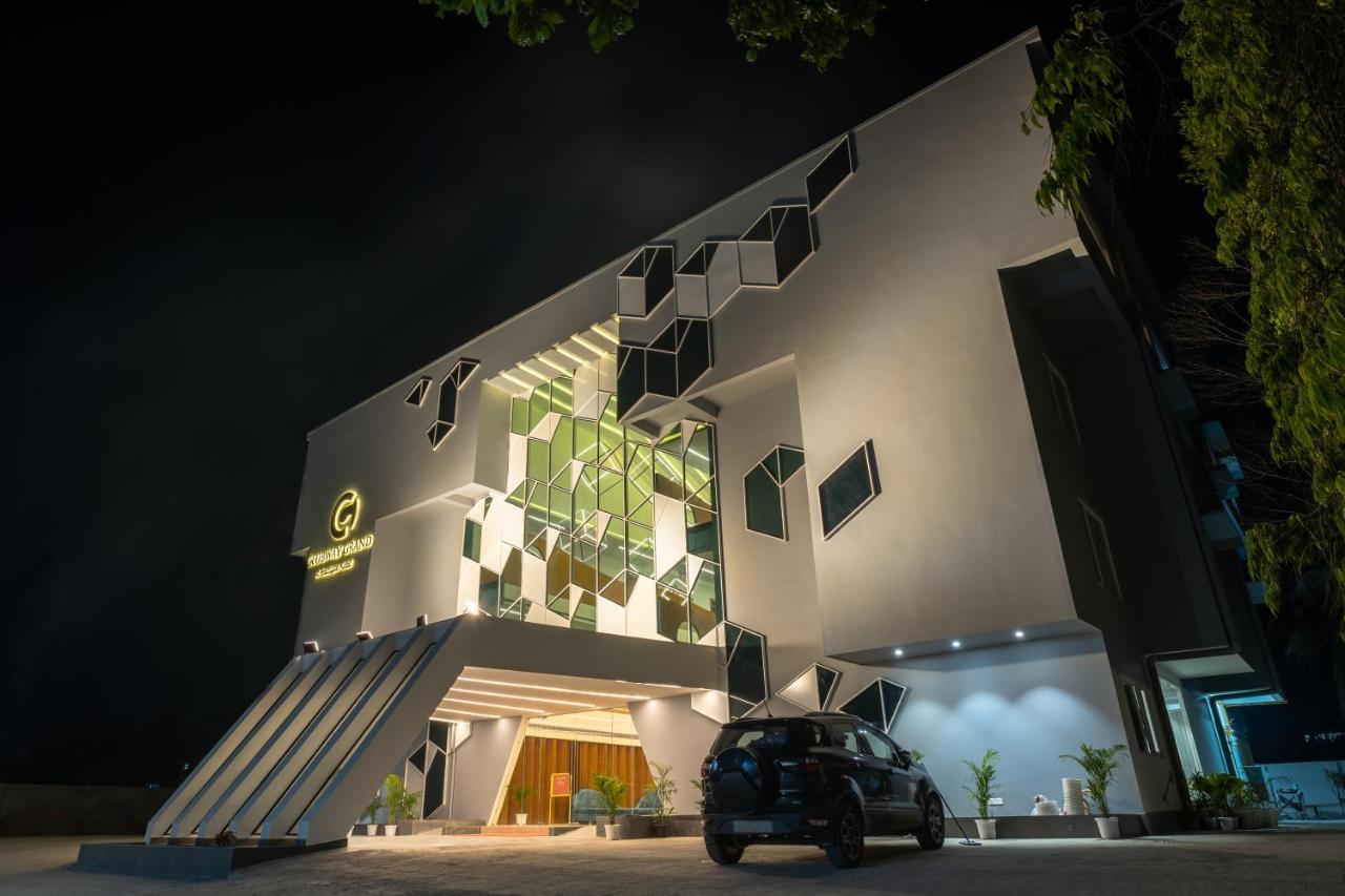 Clubway Grand A Boutique Hotel Джорхат Экстерьер фото