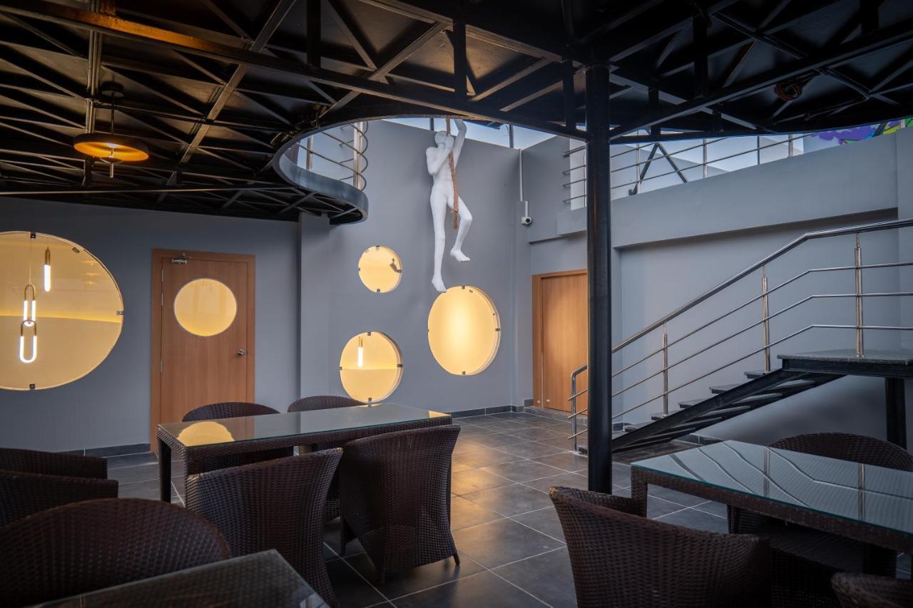 Clubway Grand A Boutique Hotel Джорхат Экстерьер фото