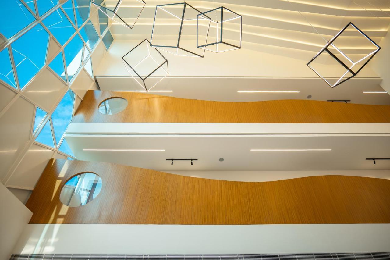 Clubway Grand A Boutique Hotel Джорхат Экстерьер фото