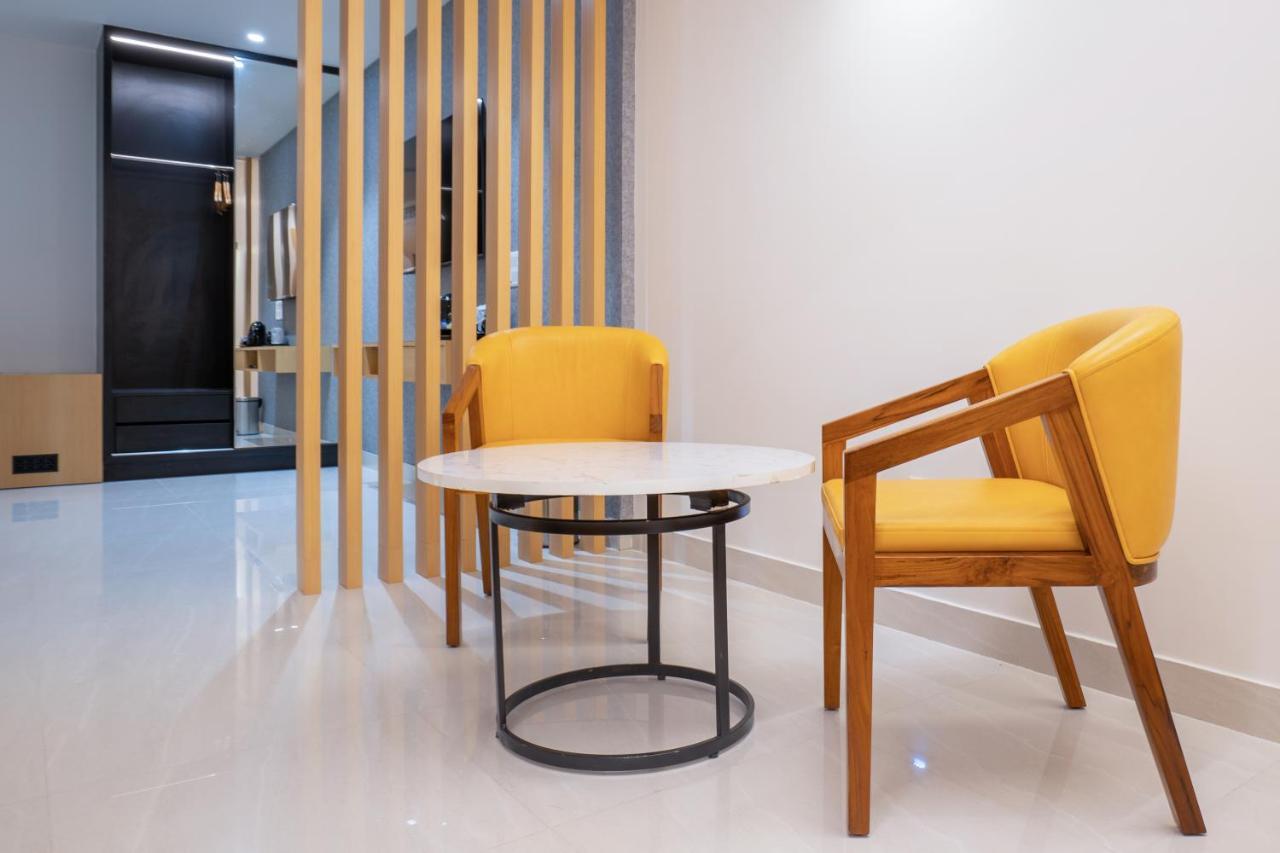 Clubway Grand A Boutique Hotel Джорхат Экстерьер фото