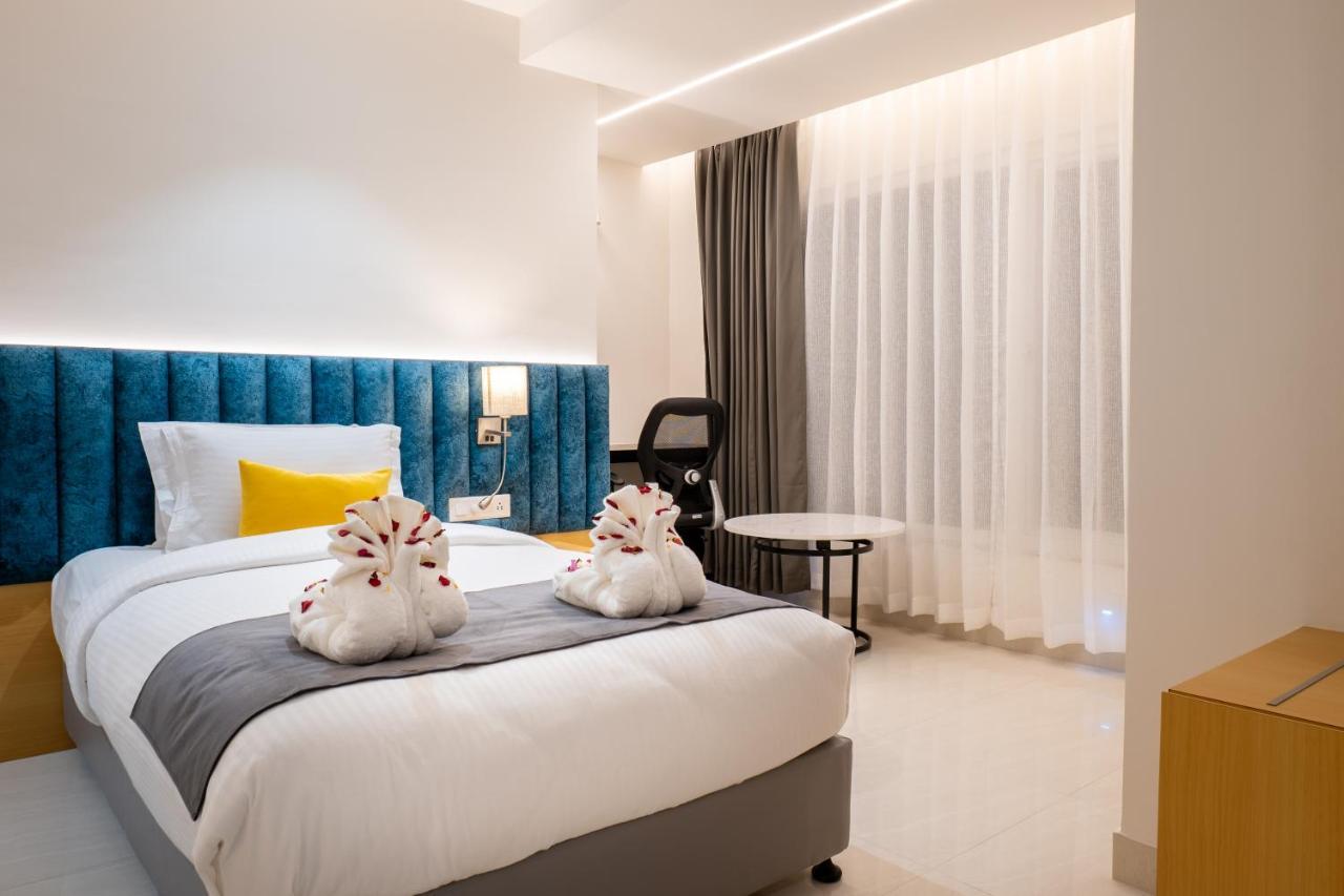 Clubway Grand A Boutique Hotel Джорхат Экстерьер фото