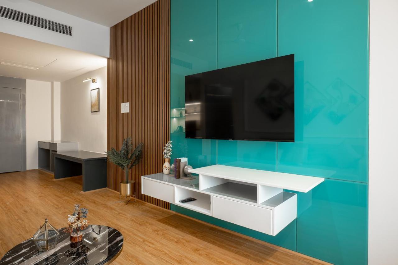Clubway Grand A Boutique Hotel Джорхат Экстерьер фото