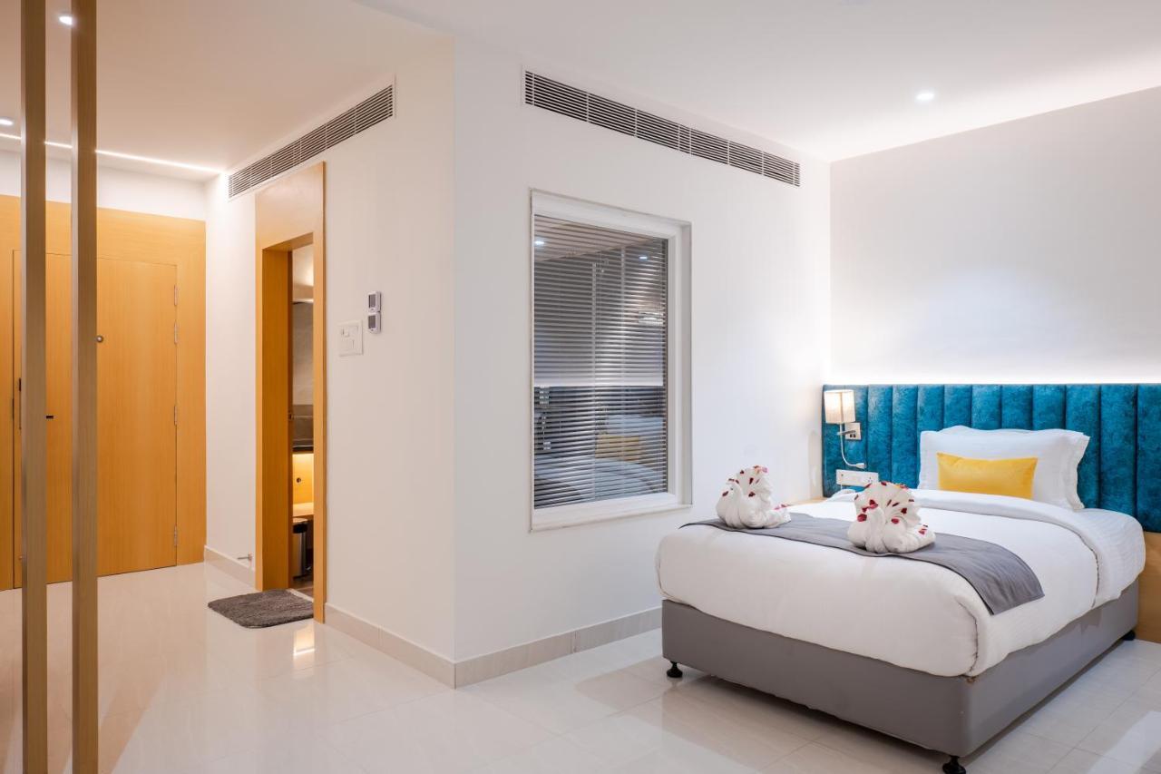 Clubway Grand A Boutique Hotel Джорхат Экстерьер фото