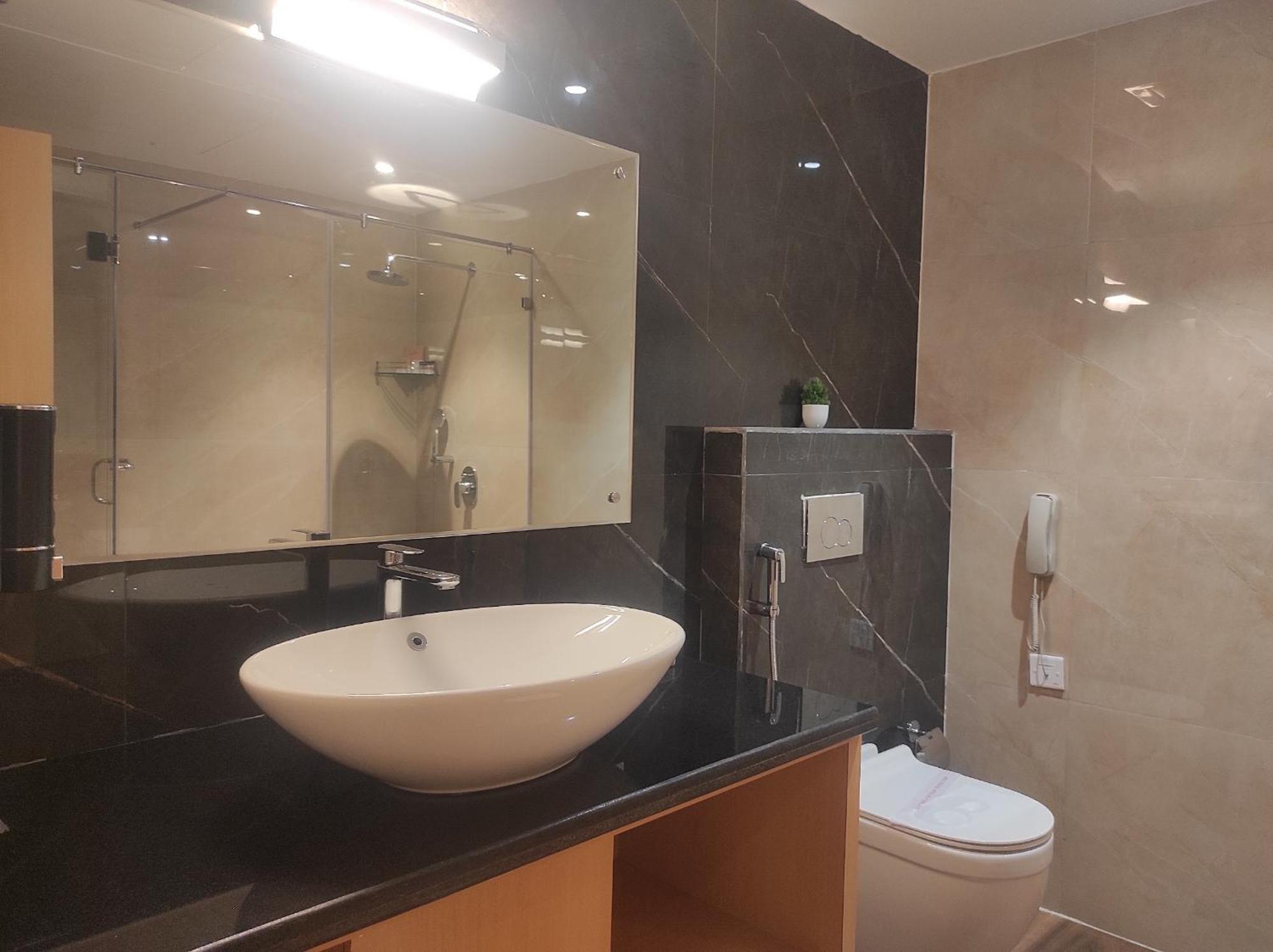Clubway Grand A Boutique Hotel Джорхат Экстерьер фото